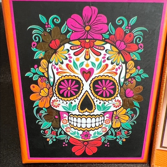 True To Form | Cat Earrings - Picture 5 of 8